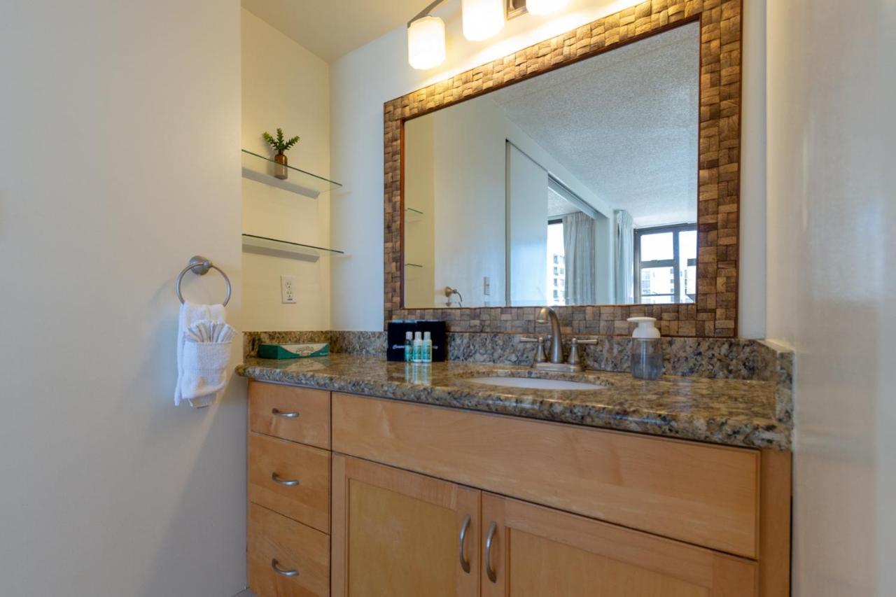 Beautifully Renovated 32Nd Floor Deluxe Ocean View Waikiki Condo Condo 檀香山 外观 照片