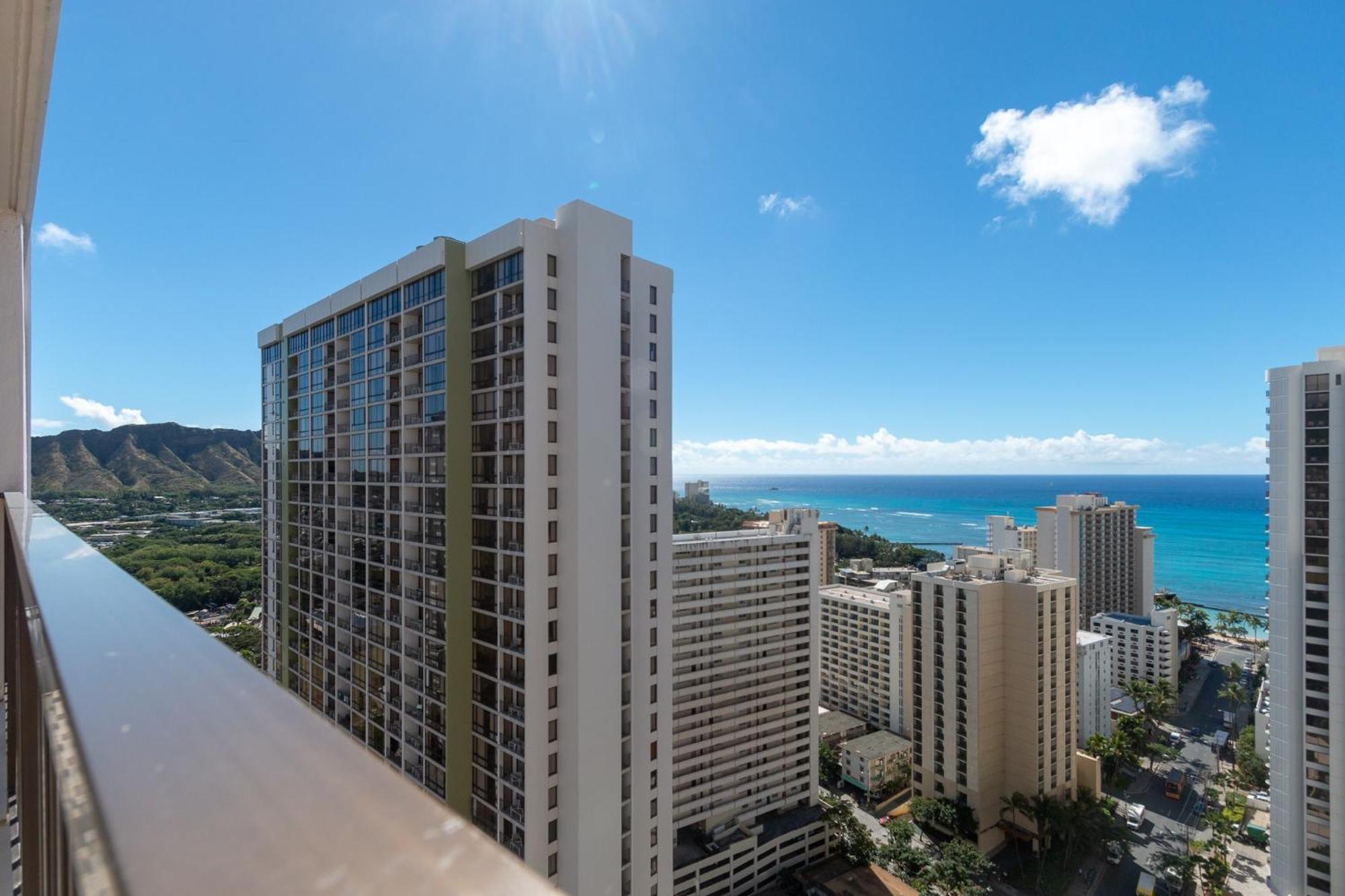 Beautifully Renovated 32Nd Floor Deluxe Ocean View Waikiki Condo Condo 檀香山 外观 照片