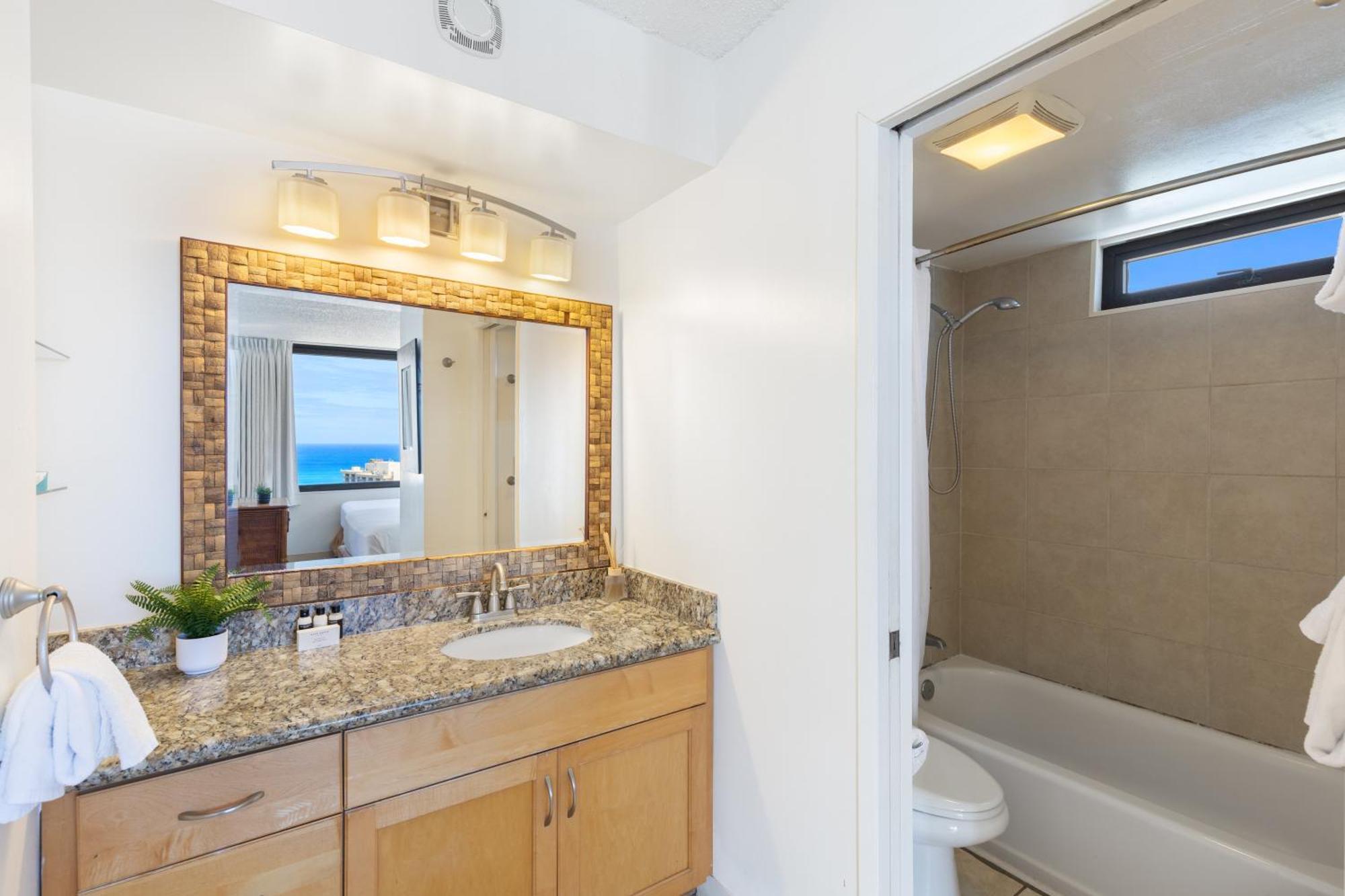 Beautifully Renovated 32Nd Floor Deluxe Ocean View Waikiki Condo Condo 檀香山 外观 照片